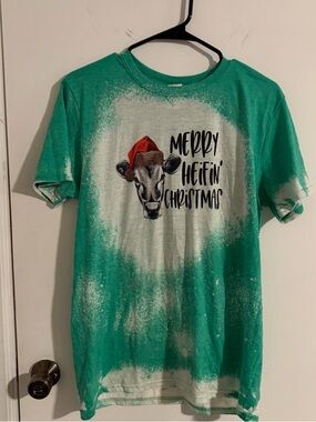 Green Christmas Graphic Tee with Cow Santa Design